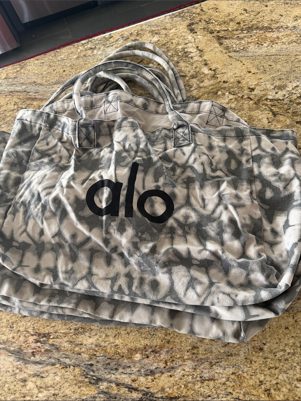 ALO Yoga Gray Tie-Dye Canvas Tote Bag
5 BAGS SOLD TOGETHER